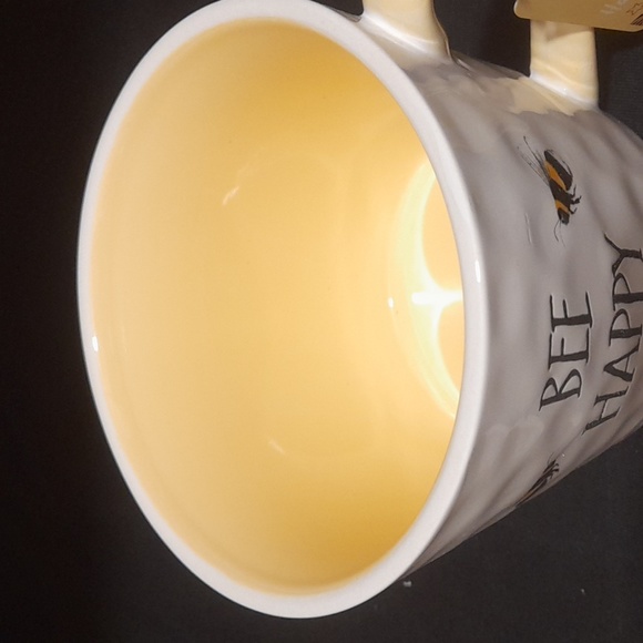 Bee Happy designed in England harvest Green studio mug - Picture 8 of 8
